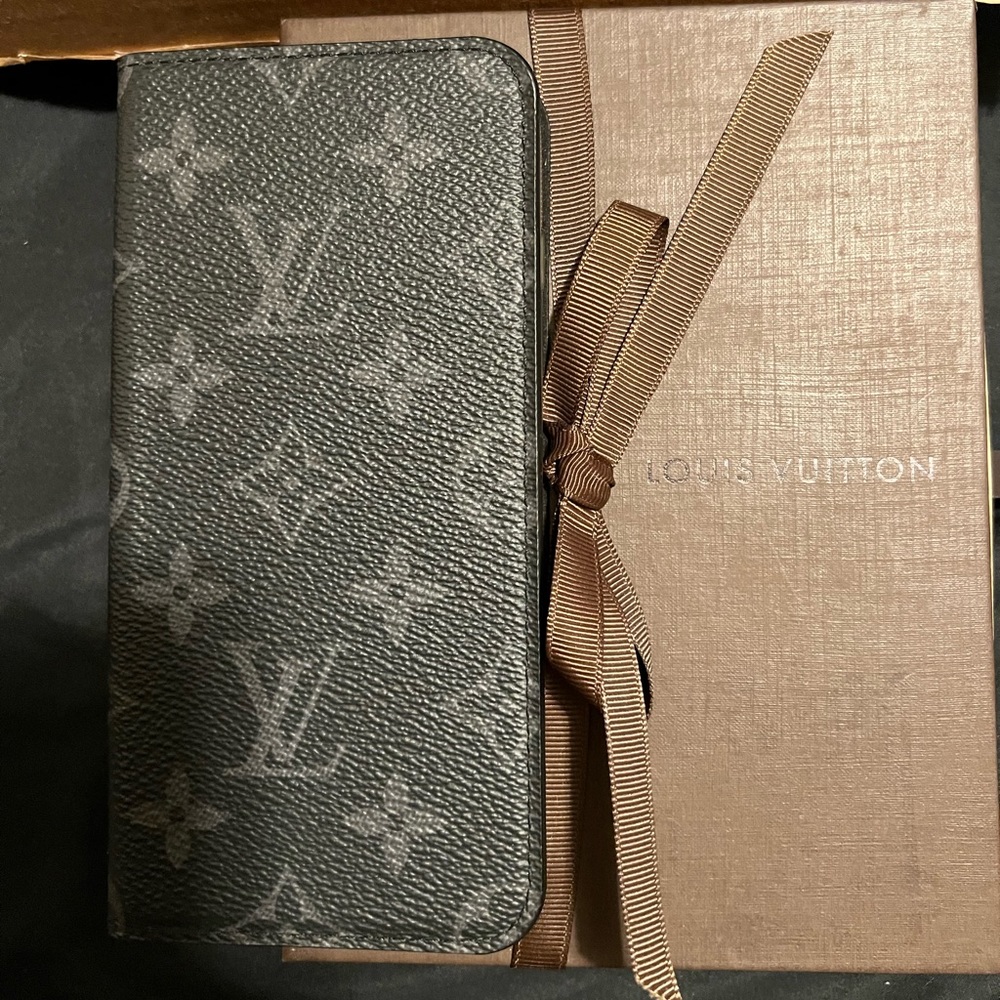 Louis Vuitton folio for iPhone 6+ monogram eclipse